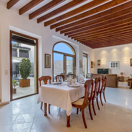 Villa Campins